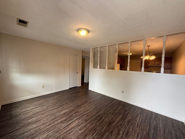 Foto del edificio - 605 Adelle St SW