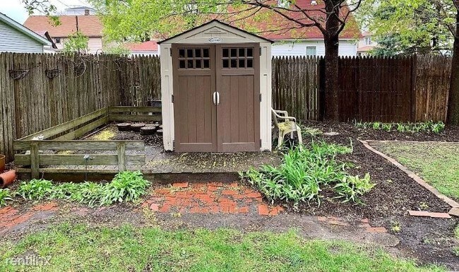 Building Photo - 2 br, 1 bath House - 1015 Devonshire St