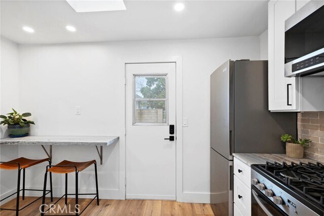 Foto del edificio - 25475 Nicks Ave