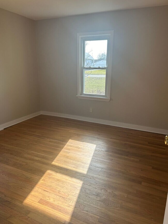 22621 Felch St, Warrensville Heights, OH 44128 House Rental in