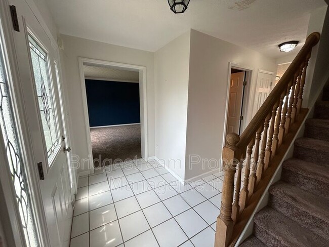 Building Photo - 4448 Forest Ridge Blvd