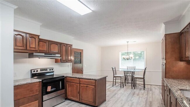 Building Photo - 3016 Donavan Way