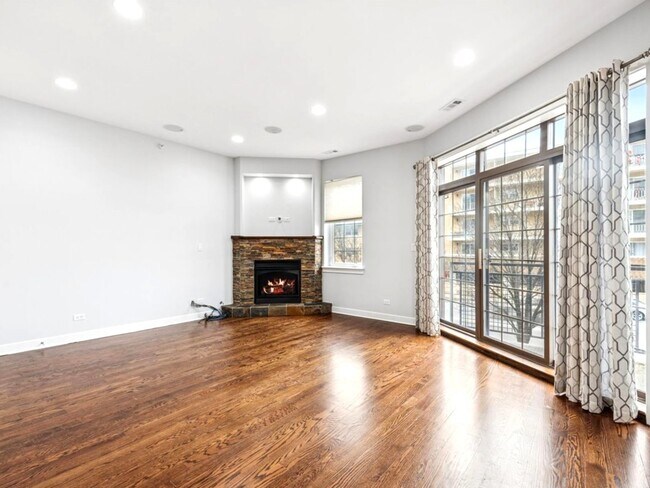 Foto del edificio - 7932 W Grand Ave