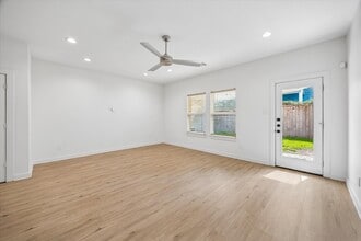 Building Photo - 5710 Elysian St