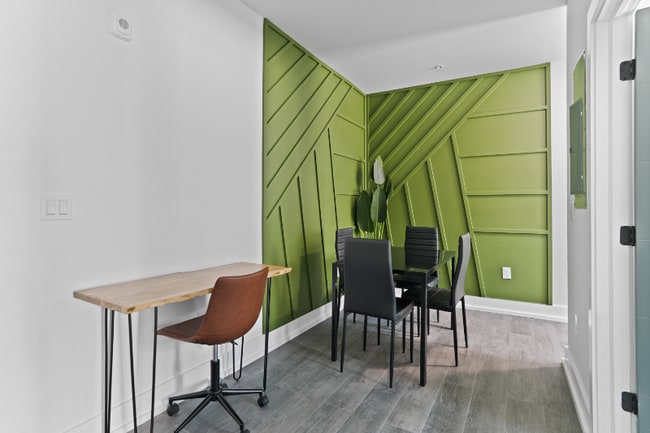 Building Photo - 935 S Howard Ave