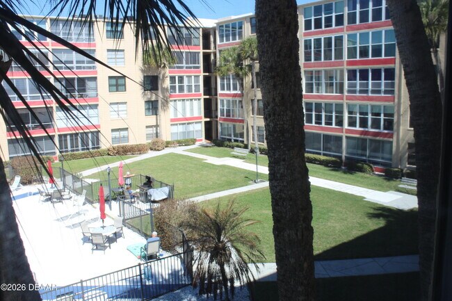 Foto del edificio - 329 Wilder Blvd