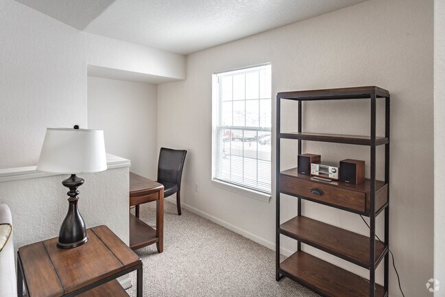 Woodland Lakes Apartments - Lansing, MI | Apartments.com