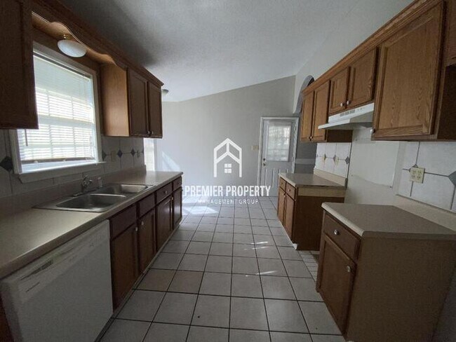 Building Photo - 4441 Sphinx Cove