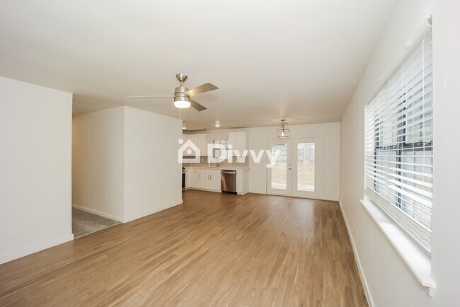 Foto del edificio - 10414 Candlelight Rd, Jonesboro, GA 30238