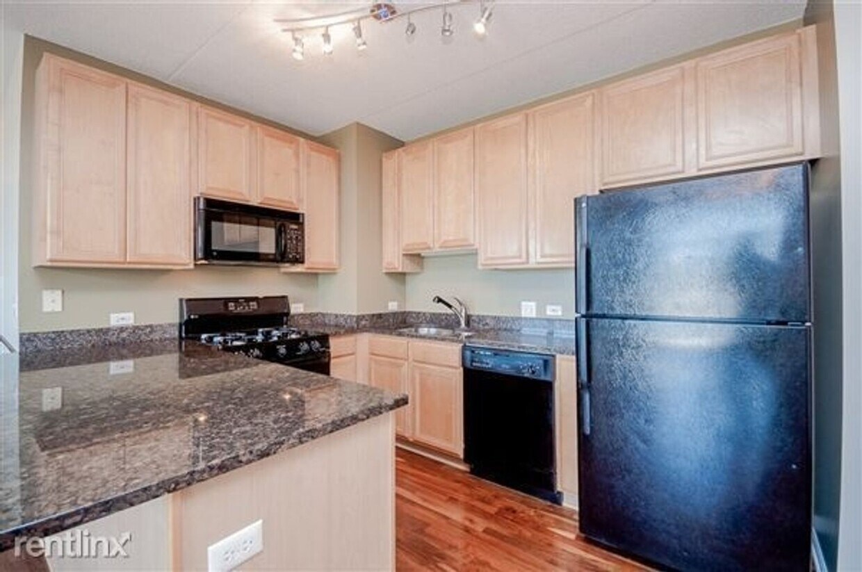 Foto principal - Spacious 3BR Condo in Evanston