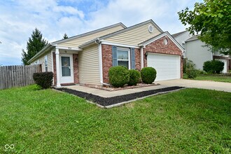 Building Photo - 916 Bentgrass Dr