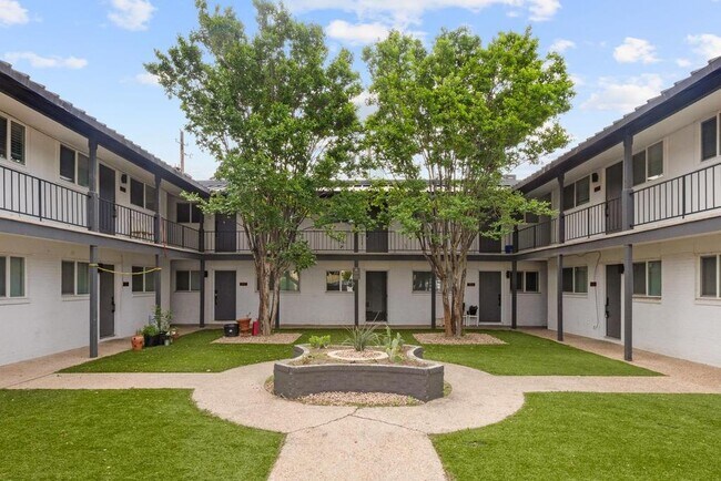 Foto del edificio - 7929 Gault St