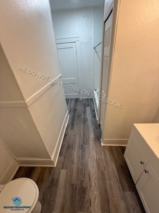 Foto del edificio - Gorgeous 2 story, 3 bedroom / 2bathroom ho...