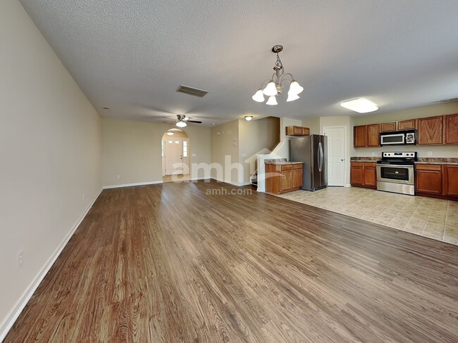 Building Photo - 1308 Silver Dr