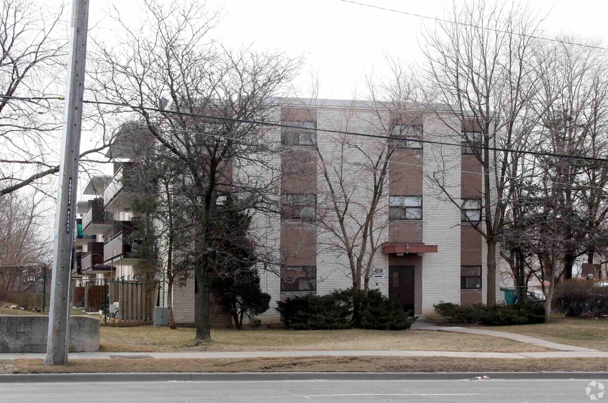 Photo du bâtiment - MONTANA COURT APARTMENTS