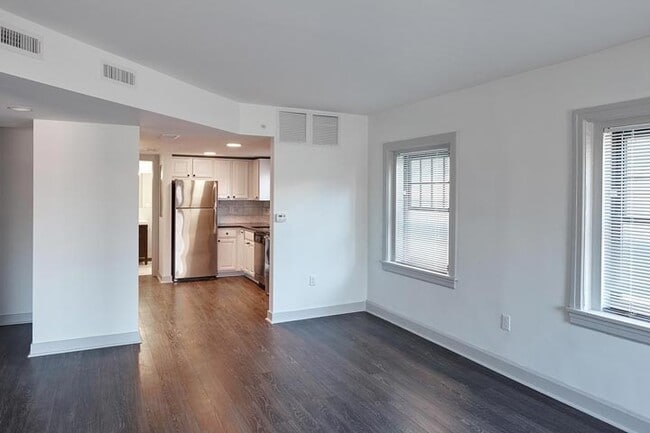 Interior Photo - The Newbern