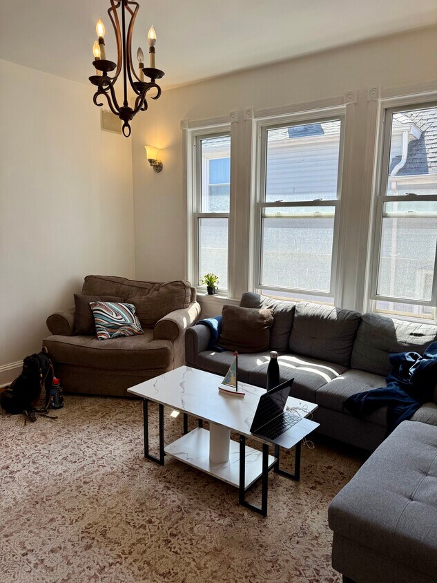 Primary Photo - 20 Imrie Rd