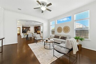 Building Photo - 2700 Santa Domingo Dr