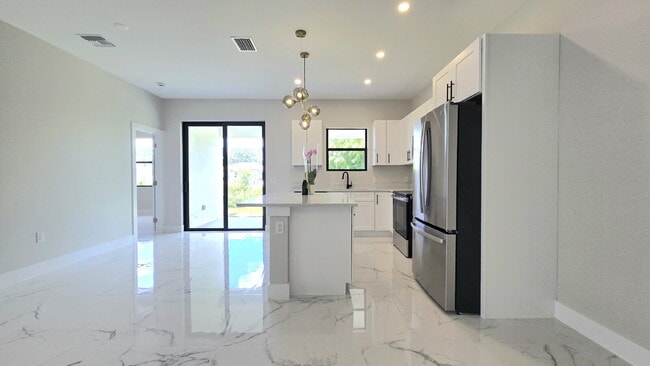 Foto del edificio - 702 Hightower Ave S