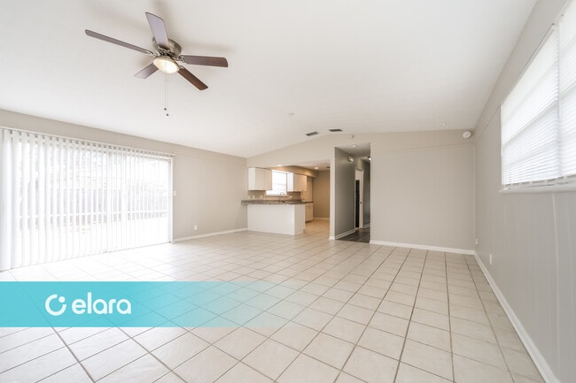 Building Photo - 2886 River Oak Dr