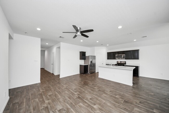 Foto del edificio - 21314 Sleepy Willow St