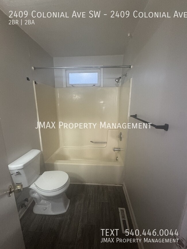 Foto del edificio - 2409 Colonial Ave SW