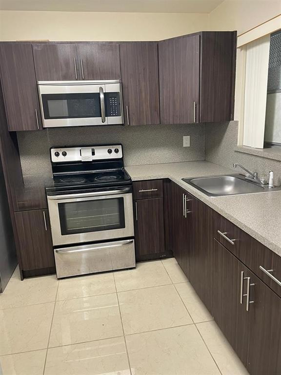 Foto del edificio - 5120 SW 40th Ave