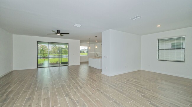 Building Photo - Brand New 6 Bed 4 1/2 Bath Gem With Next G...