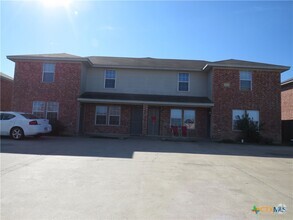 Building Photo - 3708 Malibu Ln