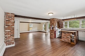 Building Photo - 84 Pine Hill Rd N
