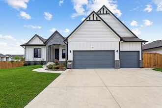 Building Photo - 1217 W Kimberlite Ct