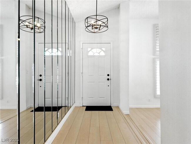Foto del edificio - 2513 Aberdeen Ln