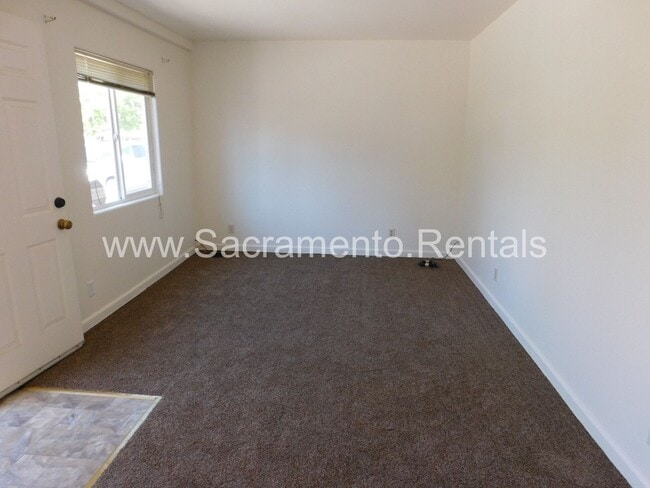 Building Photo - DelPaso2754