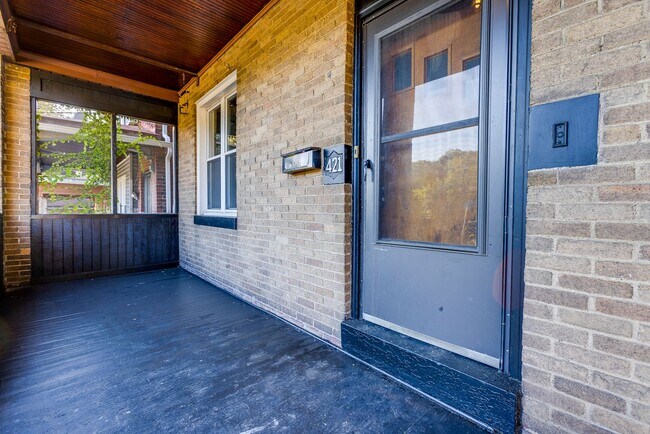 Foto del edificio - Available NOW - Updated 3 Bedroom Home w/ ...