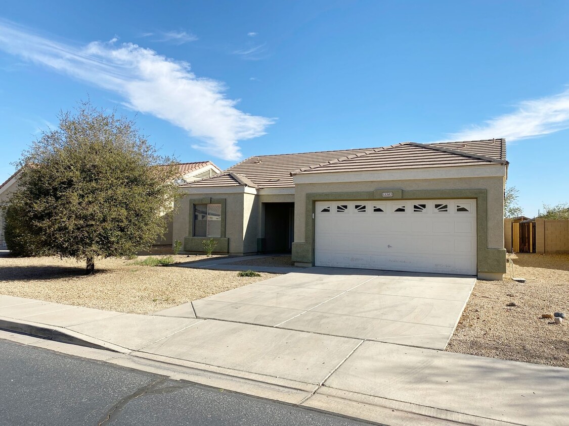 Primary Photo - 3 Bedroom 2 Bathroom in El Mirage