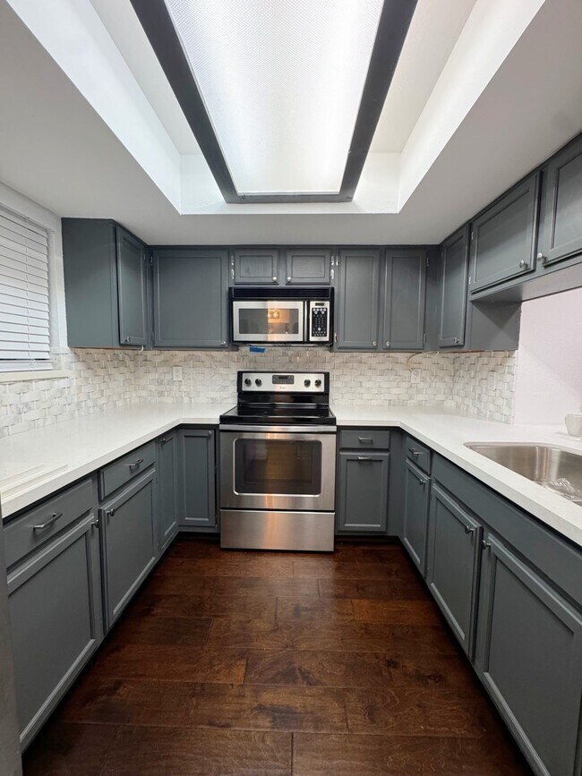 Foto del edificio - 14777 Wunderlich Dr