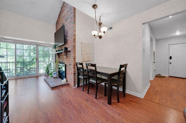 Building Photo - 510 Deer Run