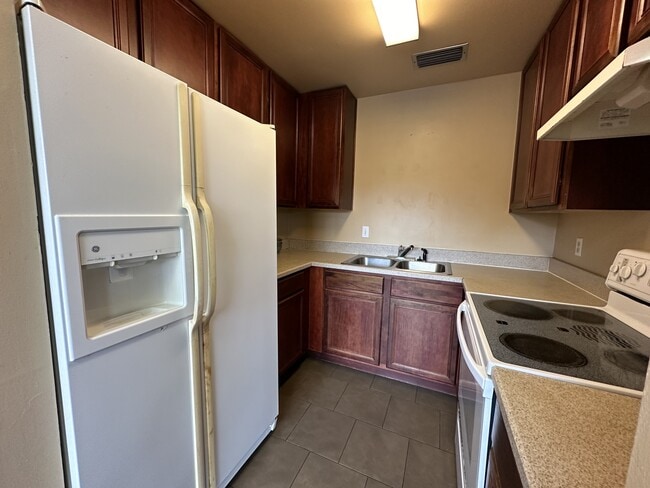 Photo - 4800 Rilma Ave Townhome