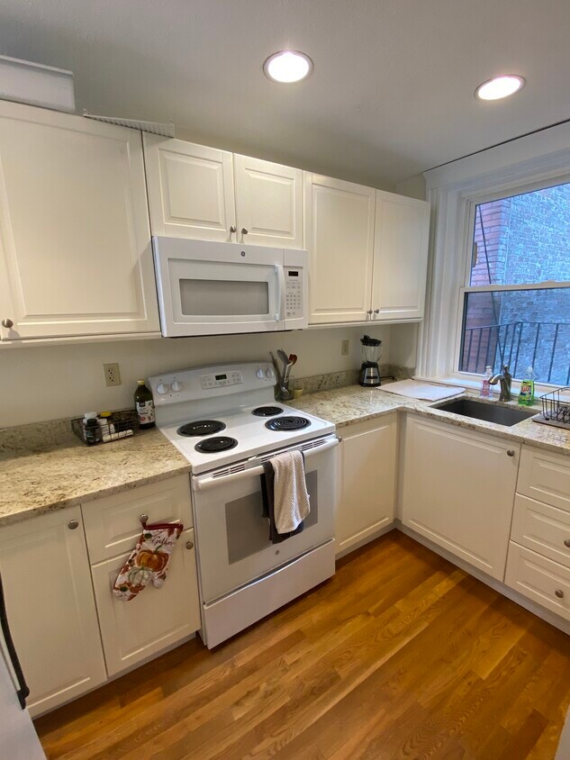 Primary Photo - 451 Park Dr