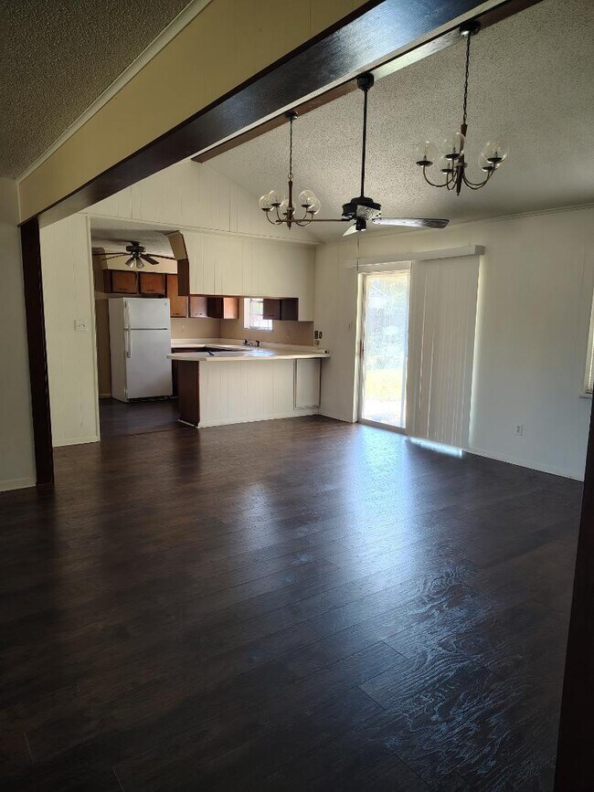 Foto del edificio - 126 Deerbrook