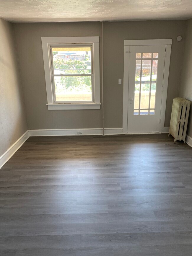 Foto del edificio - 523 S Webster Ave