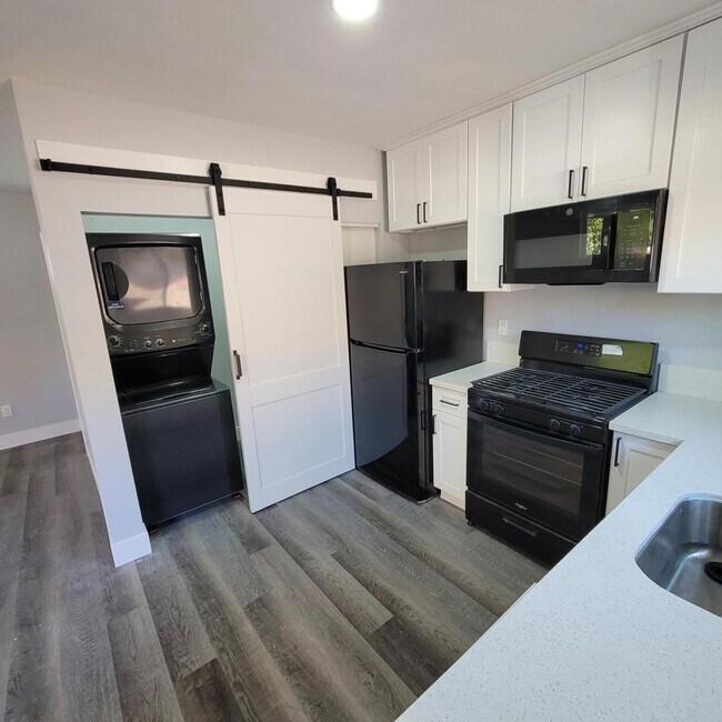 Foto del edificio - 45517 3rd st E