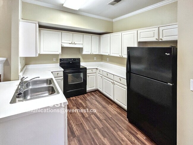 Foto del edificio - 460 Cambrian Ridge Trail