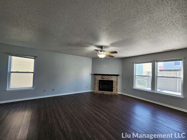 Building Photo - 10345 Carrington Way