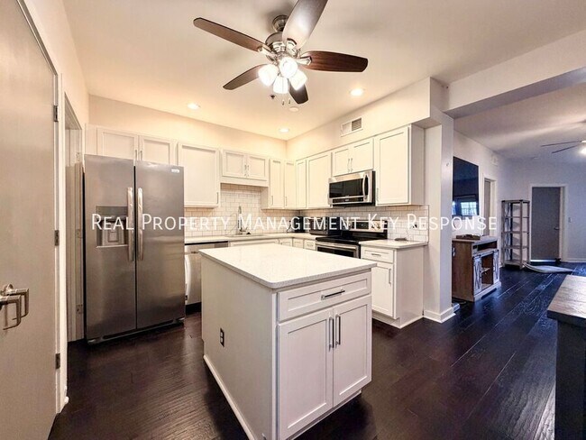 Foto del edificio - 1803 Broadway-125