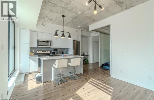 Photo du bâtiment - 7 Erie Ave