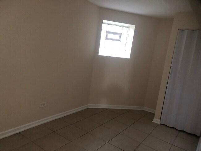 Building Photo - 2822 W Flournoy St