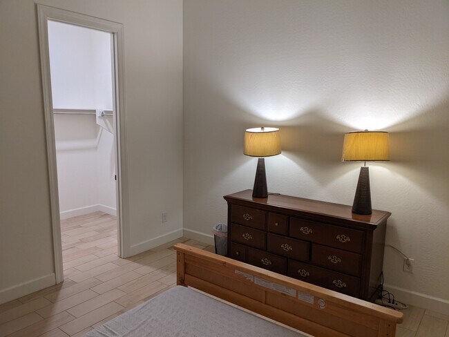 Building Photo - 7080 S Penrose Dr