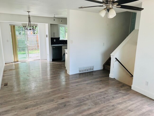 Photo - 2025 Broman Ct House