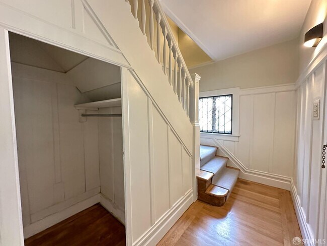 Building Photo - 1237 Jackson St